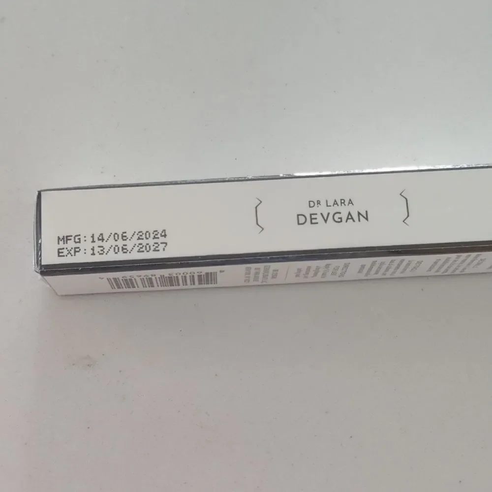 DR LARA DEVGAN EXTREME LENGTHENING MASCARA NEW IN BOX 0.33 OZ